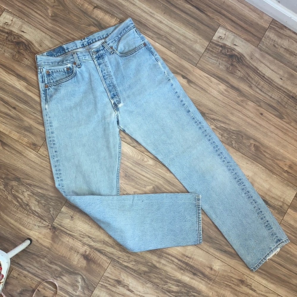 Levi's Women's Straight Leg Jeans in Light Blue
